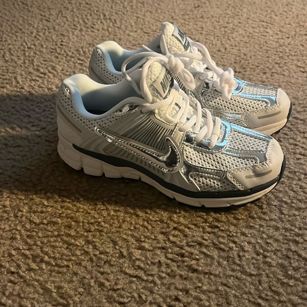 Nike Vomero 5